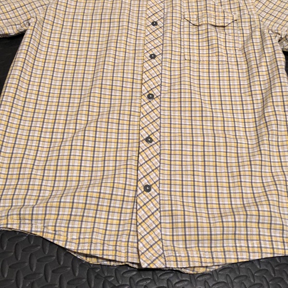 under armor button down - Picture 4 of 8